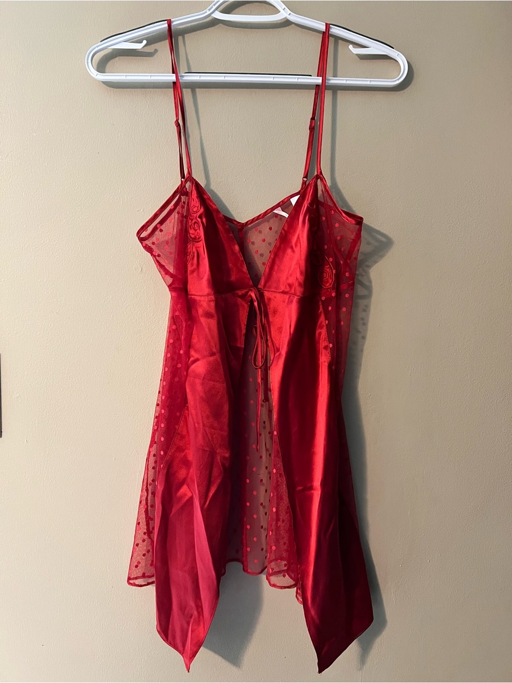 Victoria’s Secret sz M 💯 silk red babydoll teddy with a sheer Swiss dot overlay.